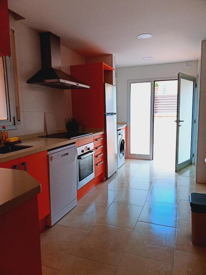 Chalet Amplio Con Jardin Y Zona Barbacoa. Reus Eksteriør bilde