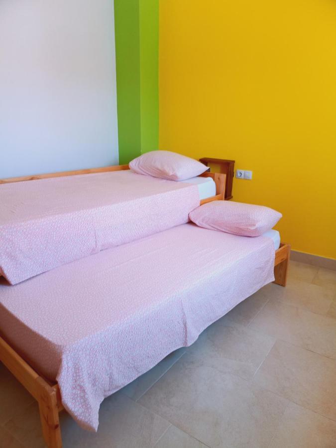 Chalet Amplio Con Jardin Y Zona Barbacoa. Reus Eksteriør bilde