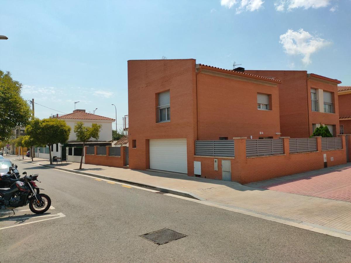 Chalet Amplio Con Jardin Y Zona Barbacoa. Reus Eksteriør bilde